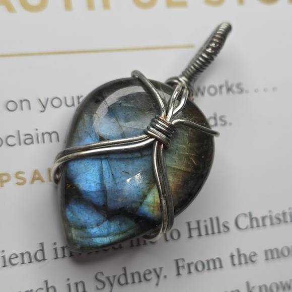 Wire Wrapped Stone Pendant - Picture 5 of 7